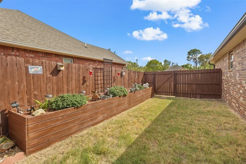 Photo of 801 Cedar Ridge Drive