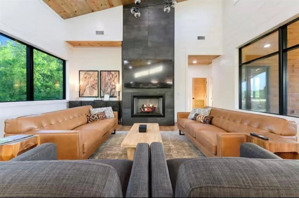 Photo of 262 Forest Brook Lane