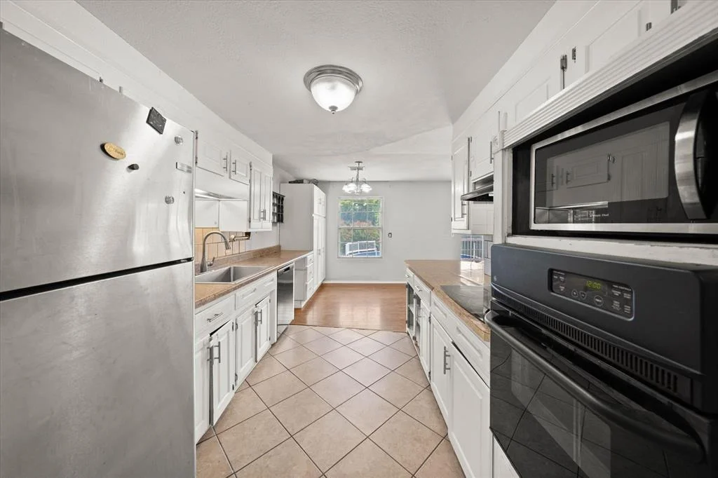 Photo of 2232 Laneway Drive