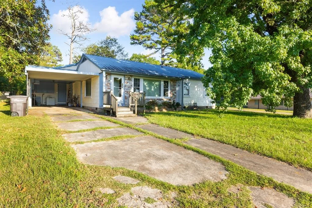 Photo of 200 Campbell Street