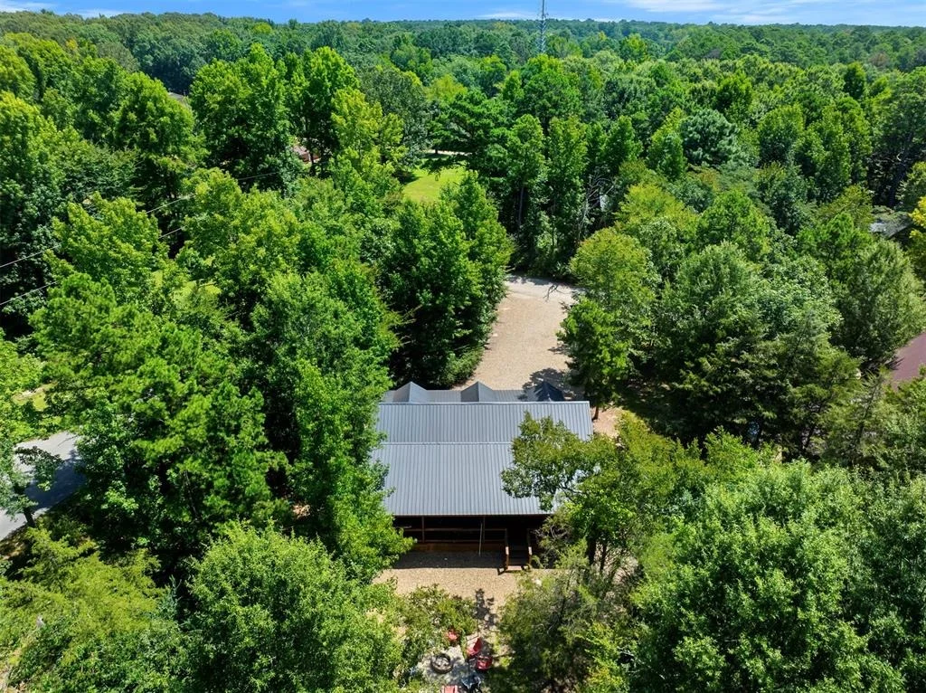 Photo of 15 Preserve Way