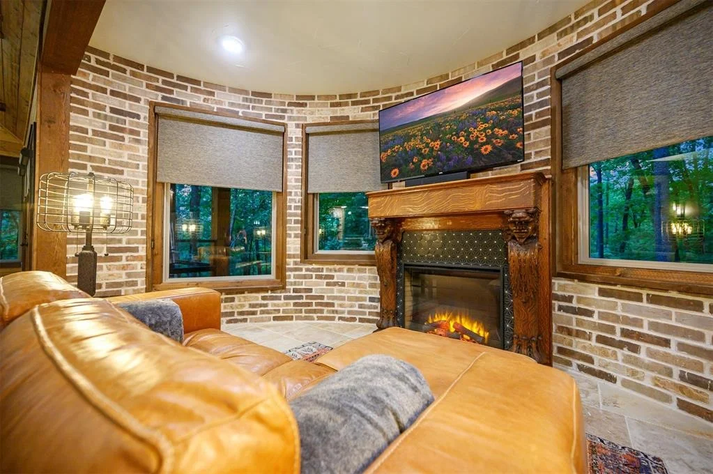 Photo of 667 Chinook Road
