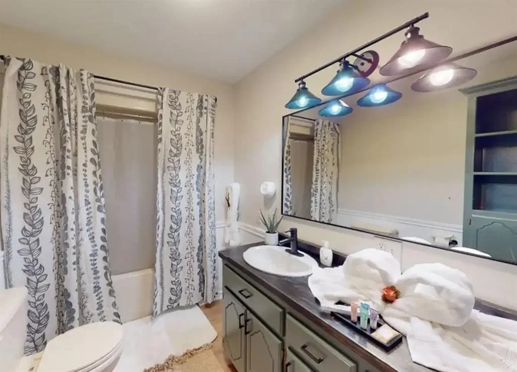 Photo of 2475 Belpine Loop