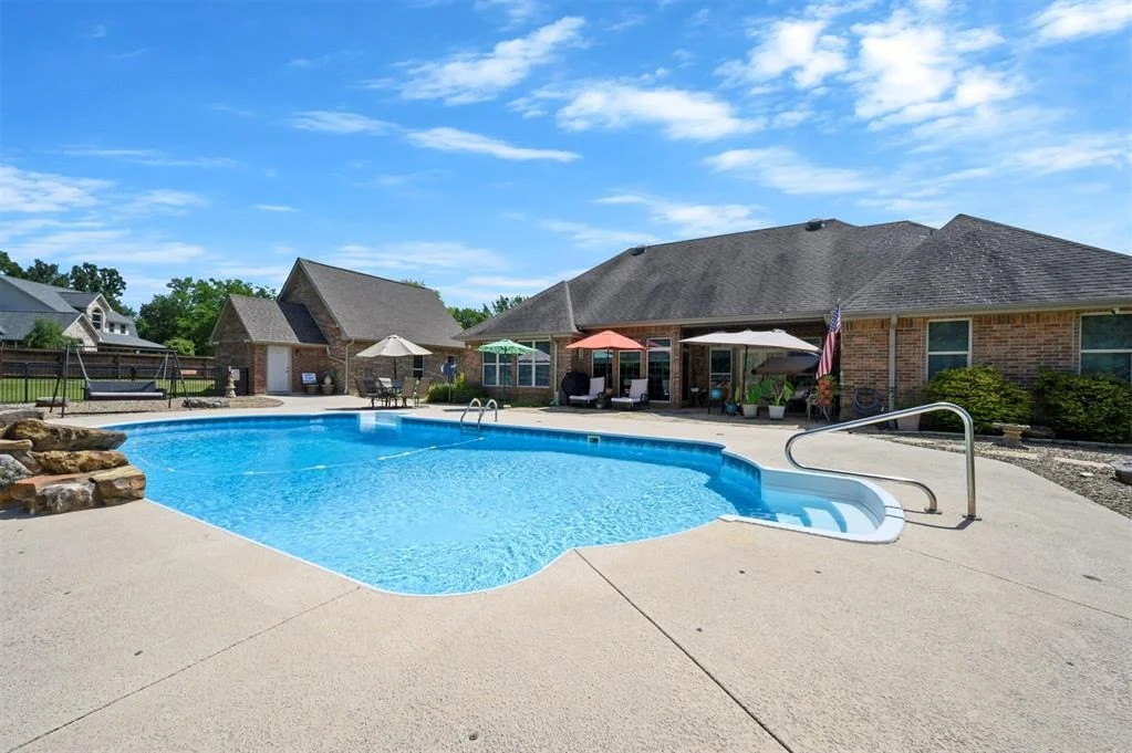 Photo of 803 Oak Brook Drive