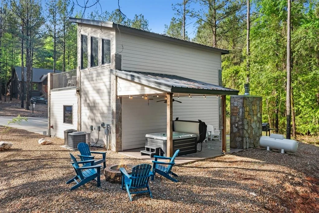 Photo of 138 Pickleberry Trail