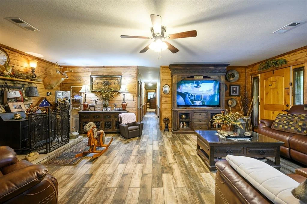 Photo of 2352 Pollard Road