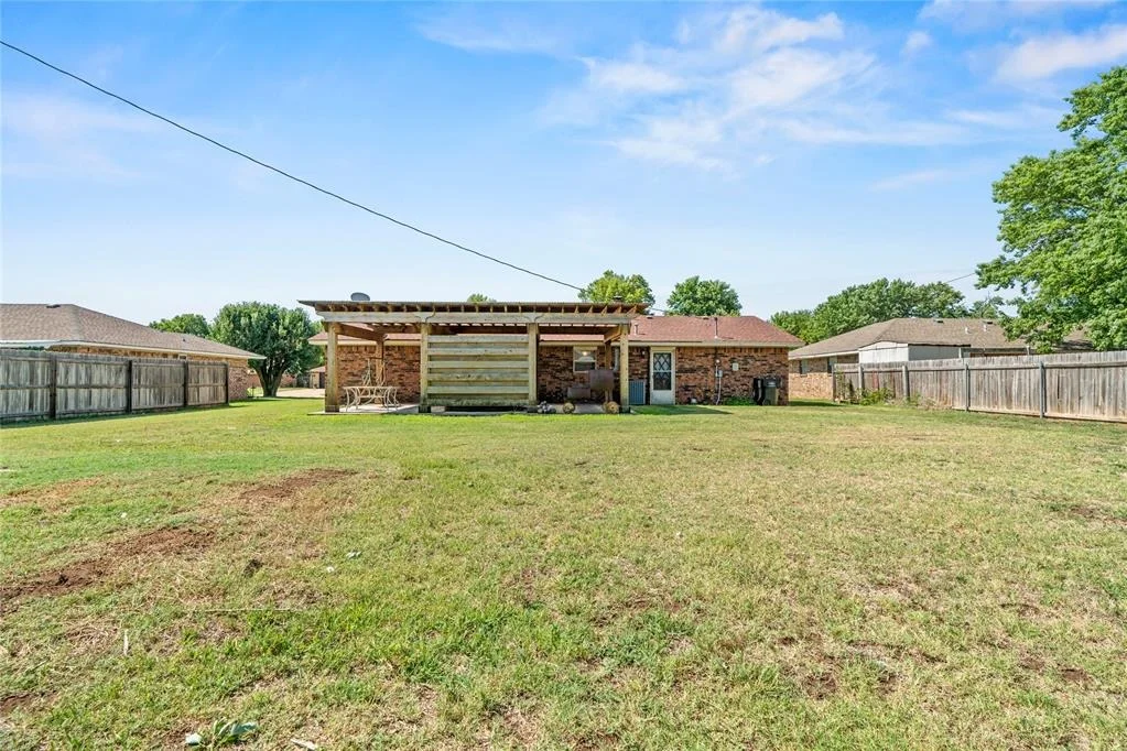 Photo of 537 Sunset Drive