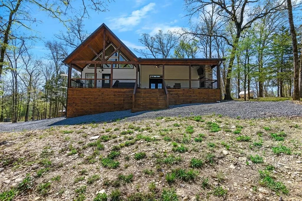Photo of 862 Hickory Post Road
