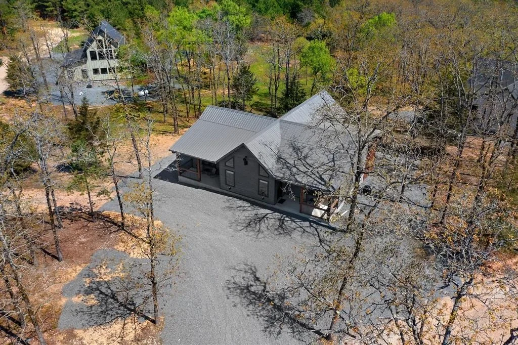 Photo of 772 Hickory Post Road