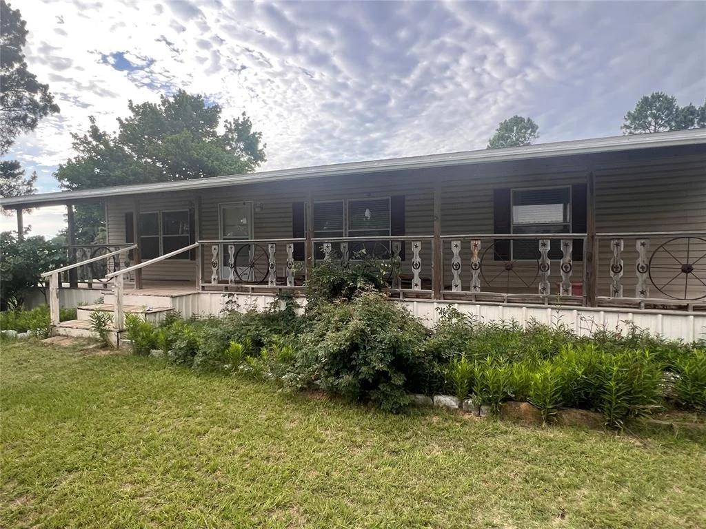 Photo of 8102 E 1545 Road