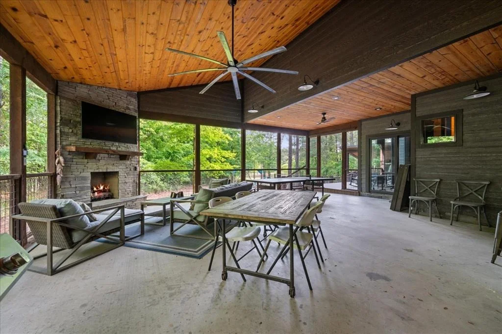 Photo of 653 Lost Cedar Trail