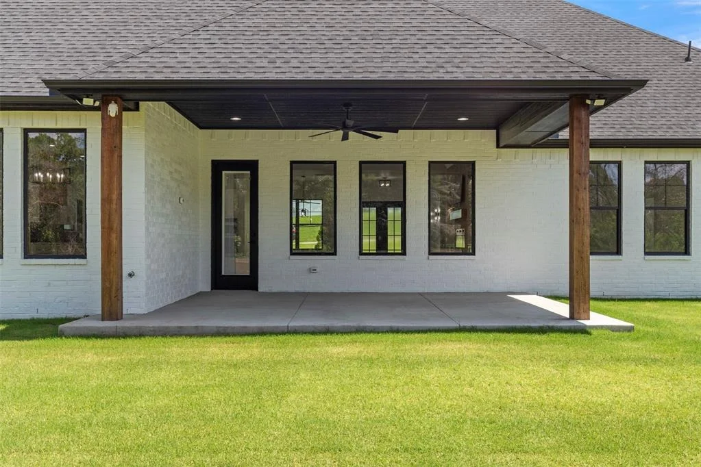 Photo of 2884 Springridge Road