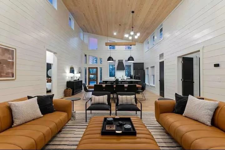 Photo of 836 Timberline Trail