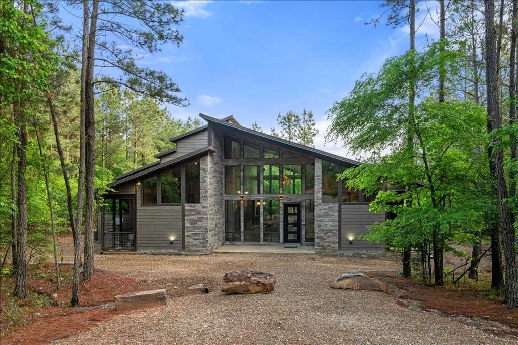 Photo of 653 Lost Cedar Trail