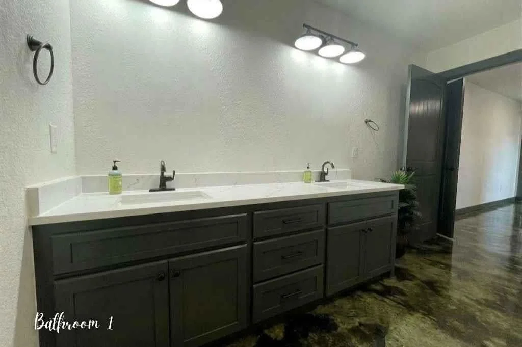 Photo of 670 Pine Meadow Lane