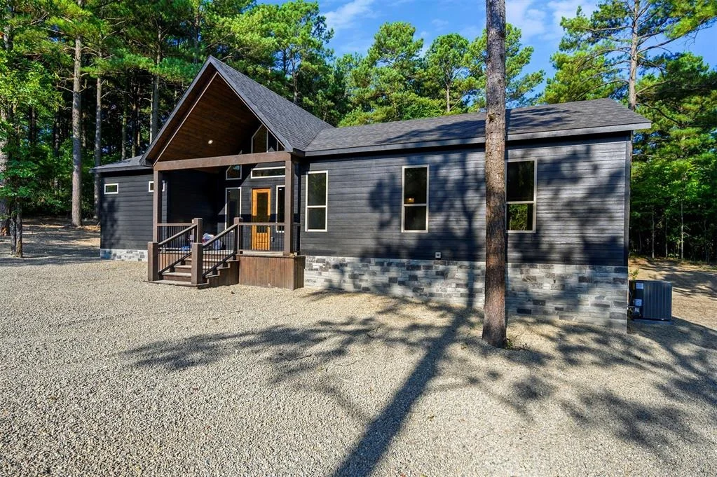 Photo of 1231 Catfish Bay Road