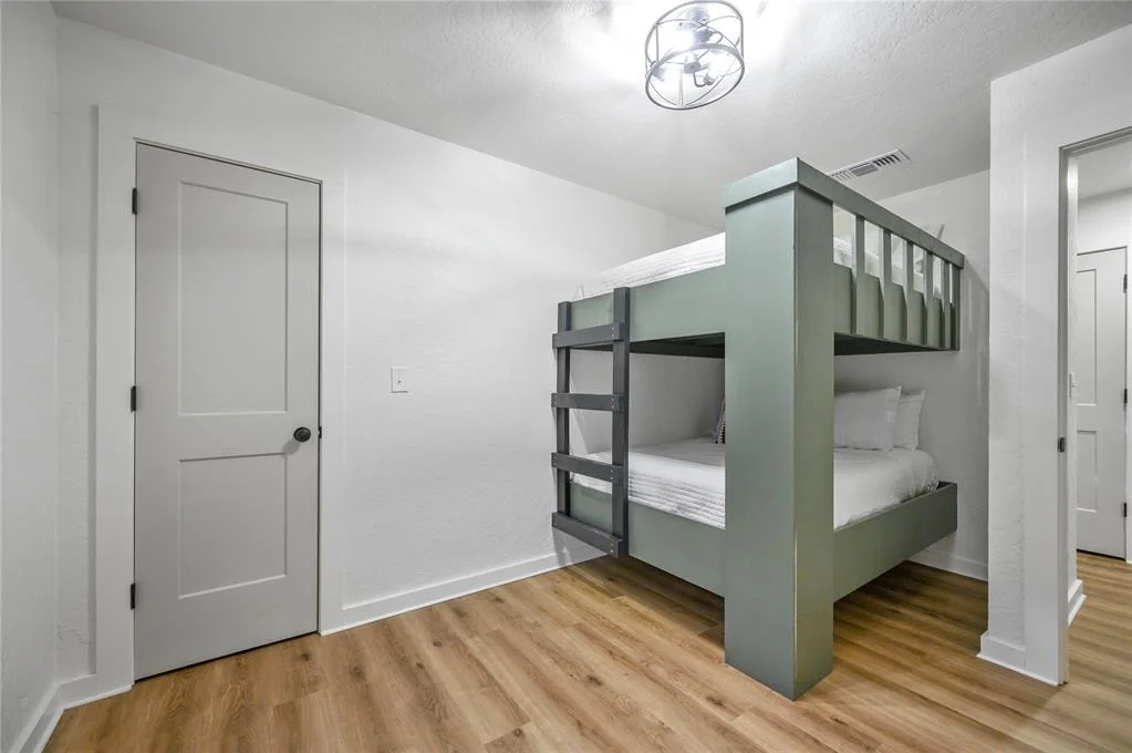 Photo of 655 Chinook Road