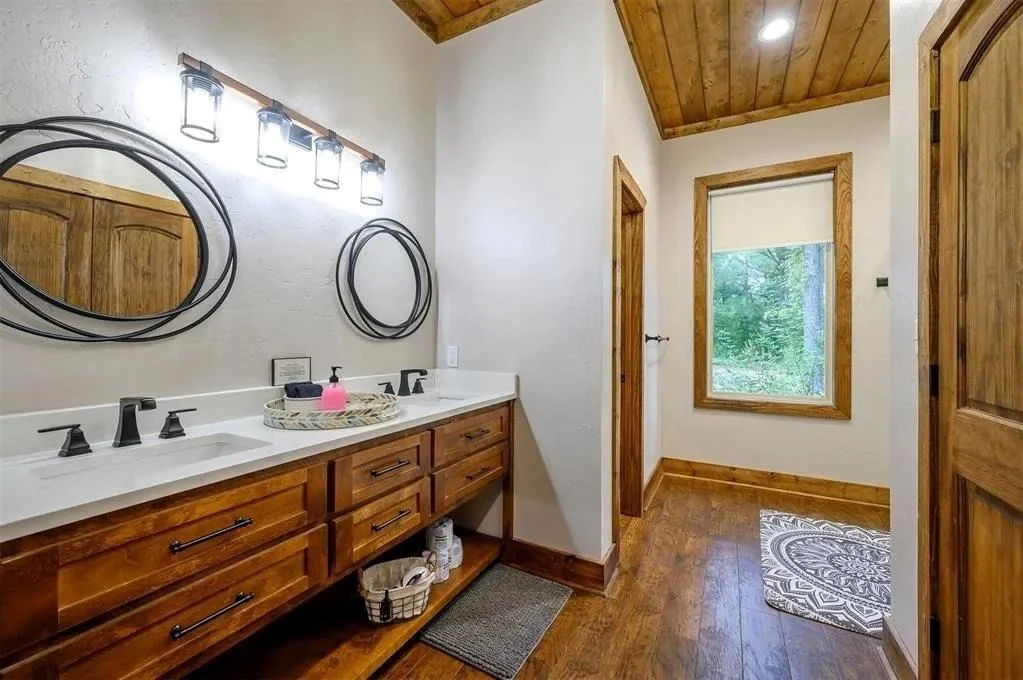 Photo of 1201 Southern Hills Circle