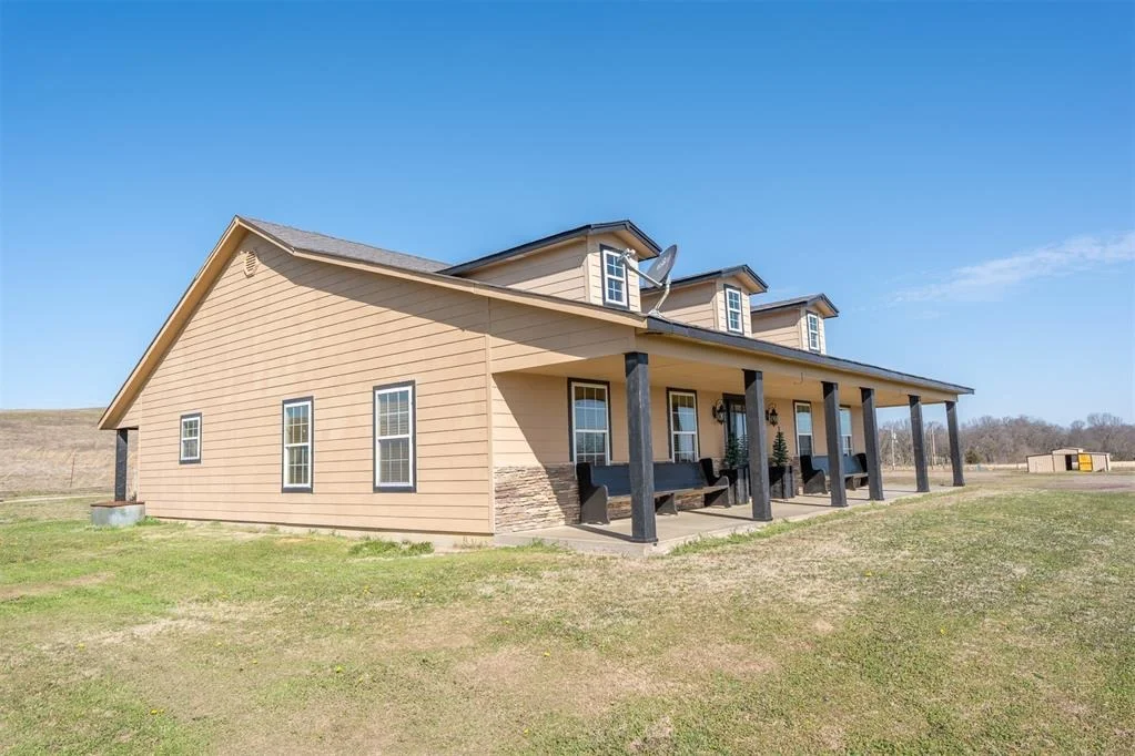 Photo of 409748 E 1160 Road