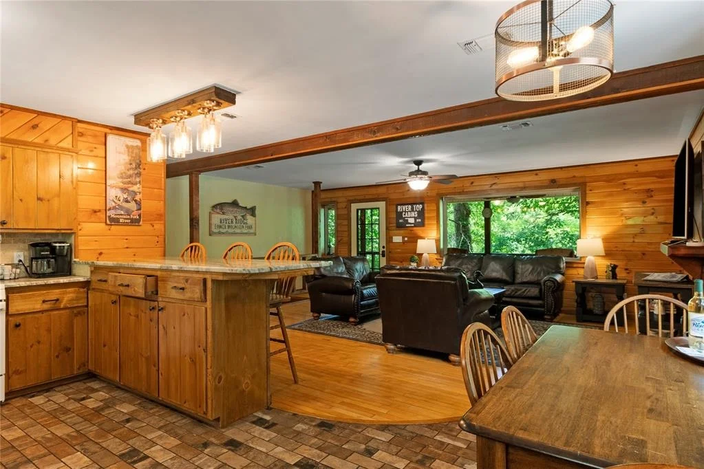 Photo of 868 Red Fox Road
