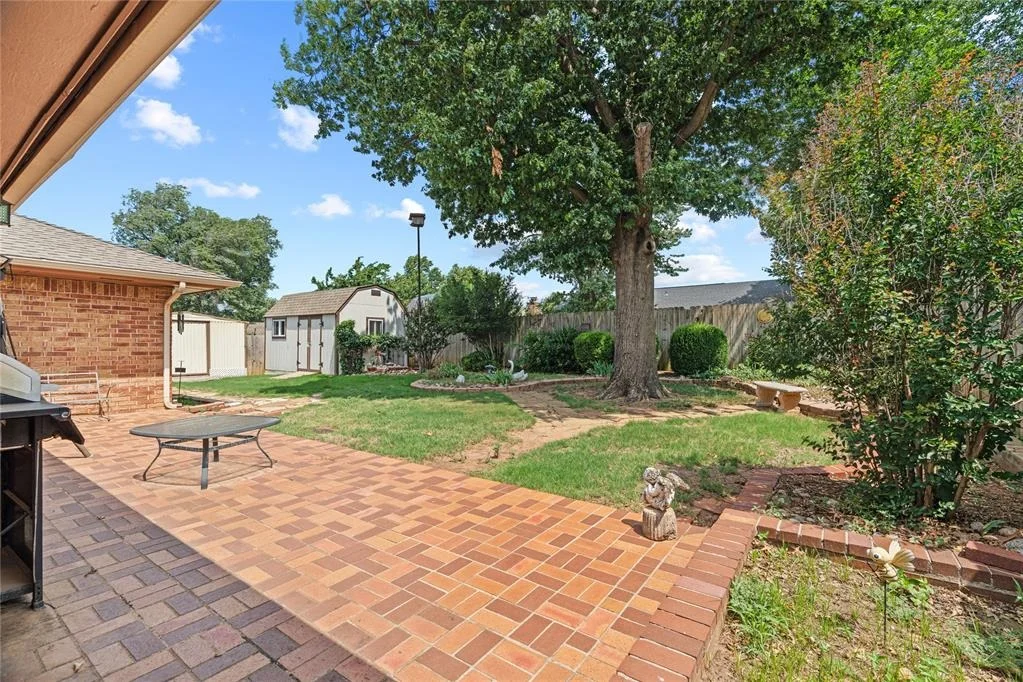 Photo of 305 W Platt Drive