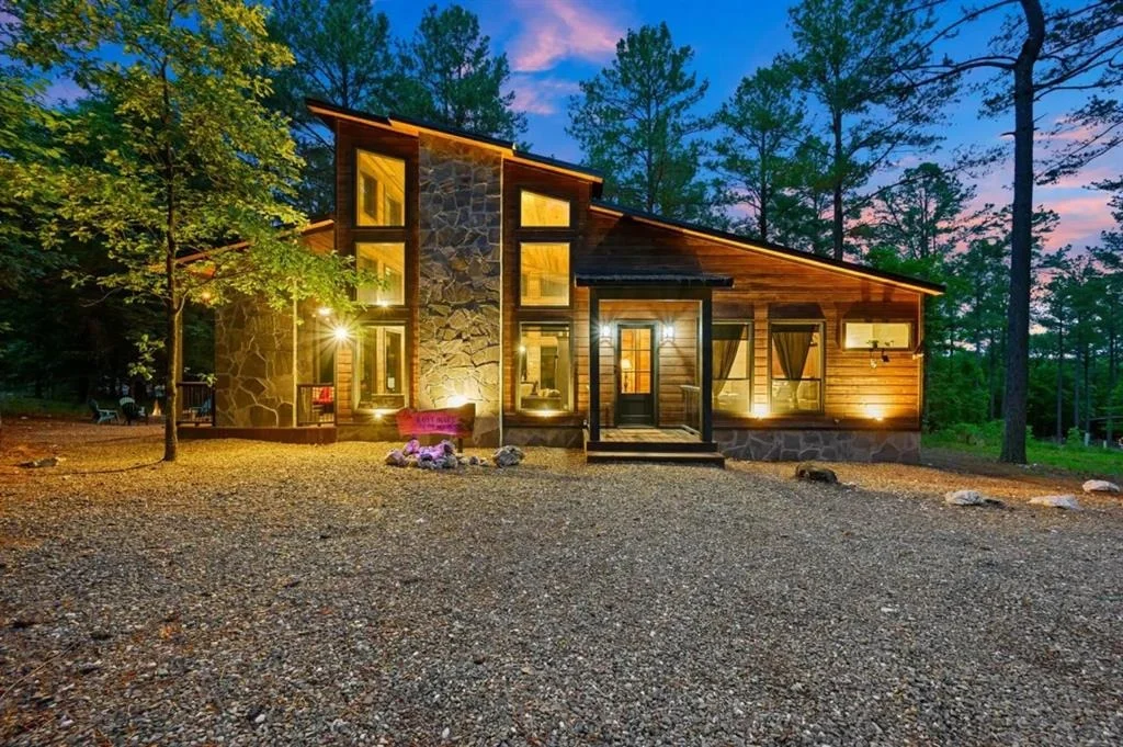 Photo of 1318 Pine Hills Road