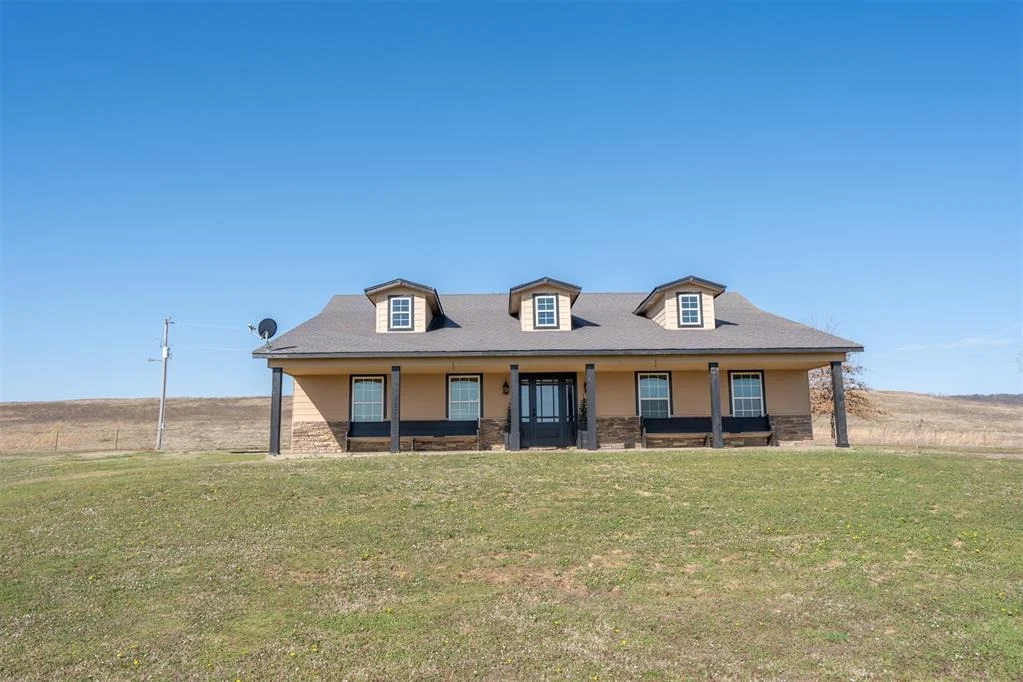 Photo of 409748 E 1160 Road