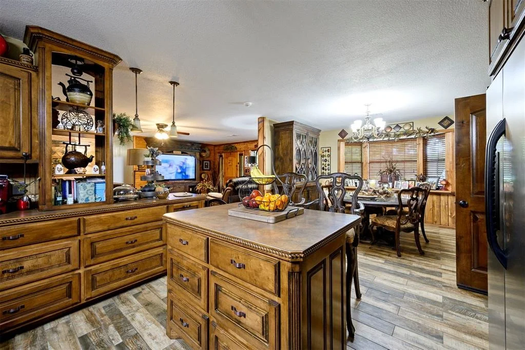 Photo of 2352 Pollard Road