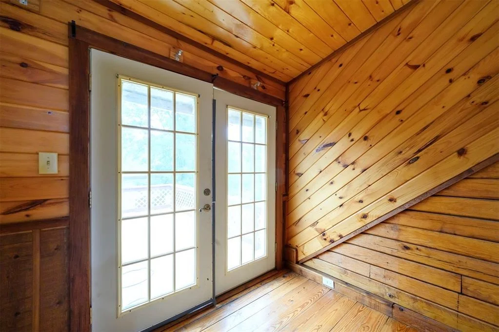 Photo of 1037 River Bluff Road