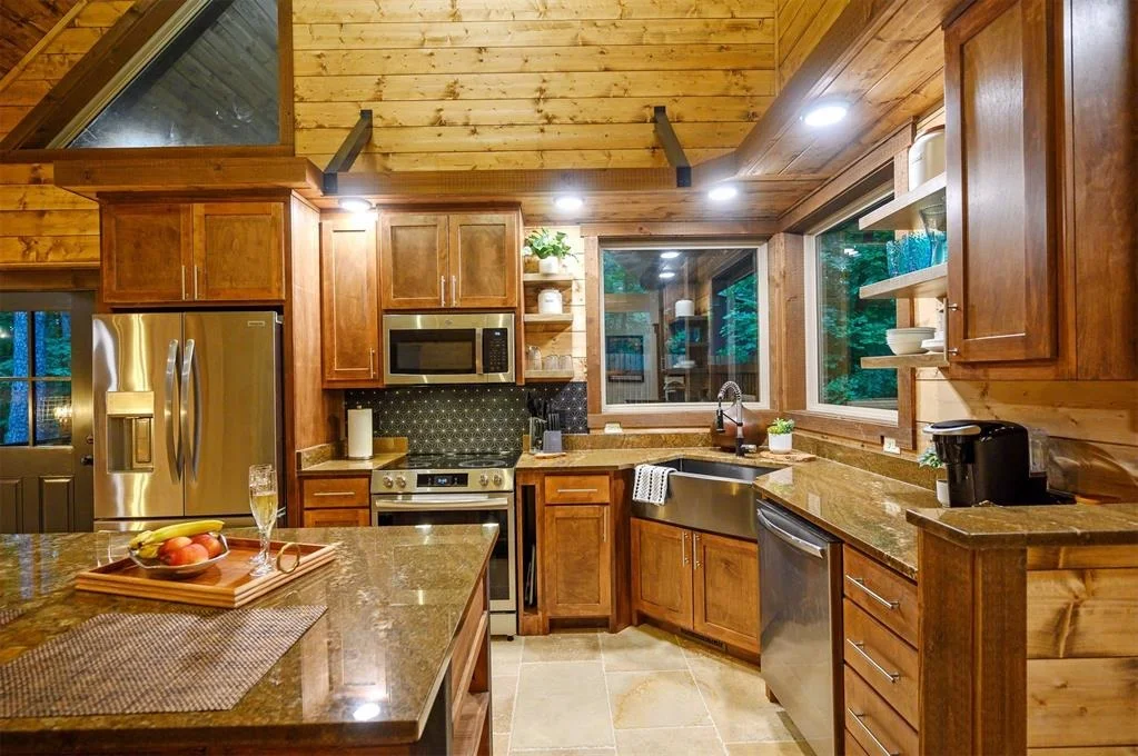 Photo of 667 Chinook Road