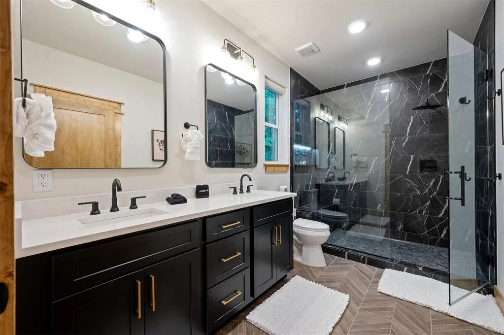 Photo of 590 Three Creeks Road