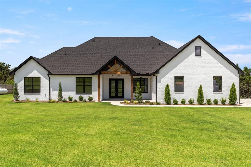Photo of 2884 Springridge Road