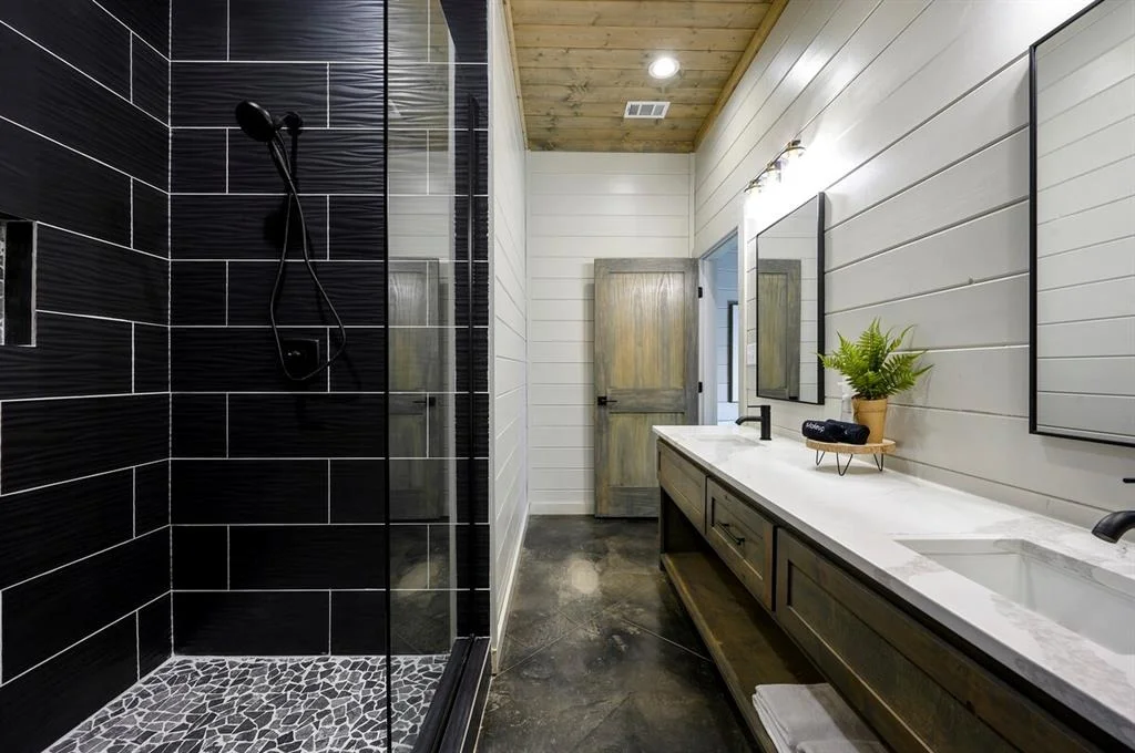 Photo of 256 Bear Hickory Trail
