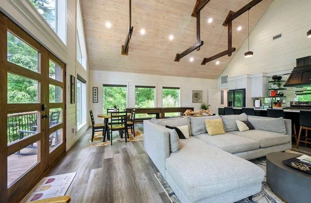 Photo of 422 EAGLE MOUNTAIN Trail