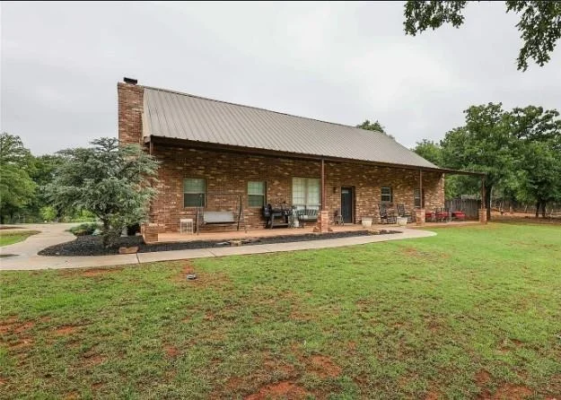 Photo of 27059 Whispering Oaks Drive