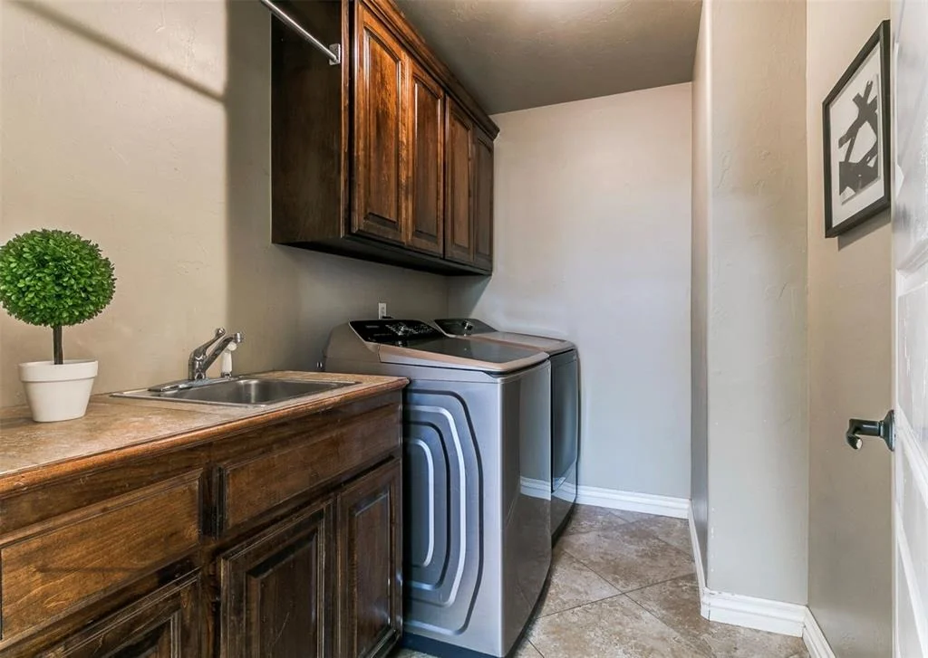 Photo of 307 Summit Bend