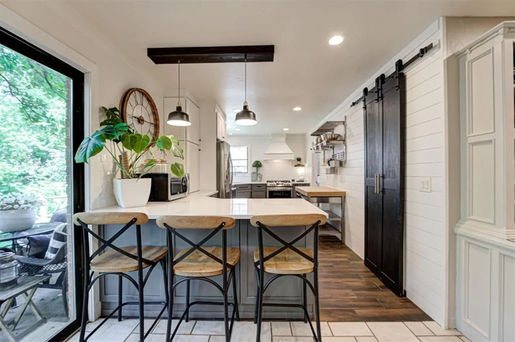 Photo of 3725 Coachlight Drive