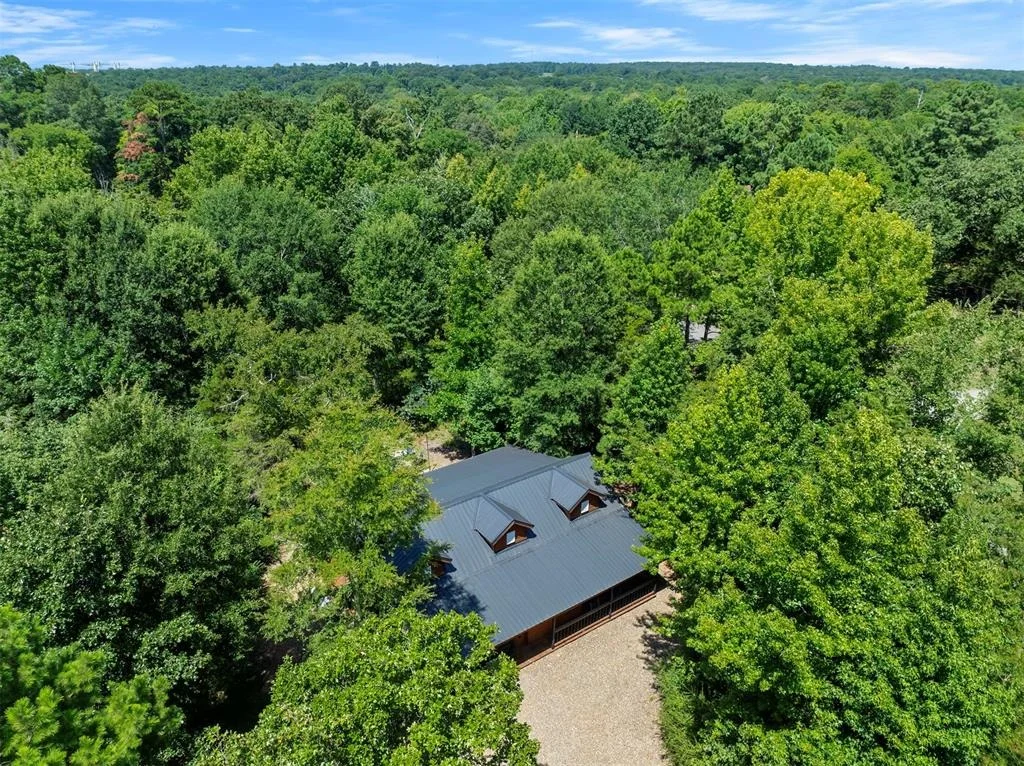 Photo of 15 Preserve Way