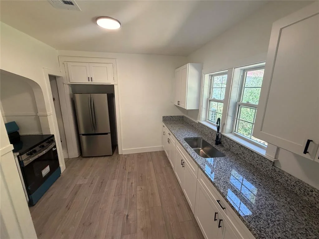 Photo of 1107 Bluff View Drive