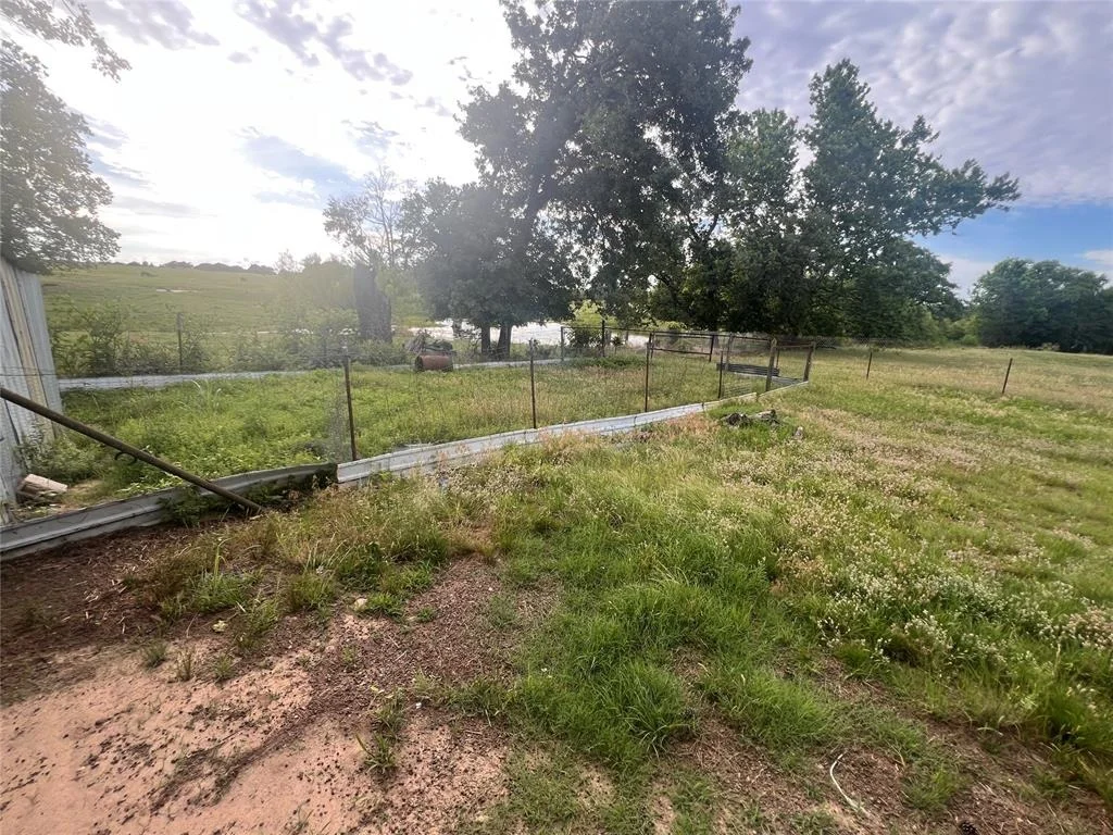 Photo of 8102 E 1545 Road