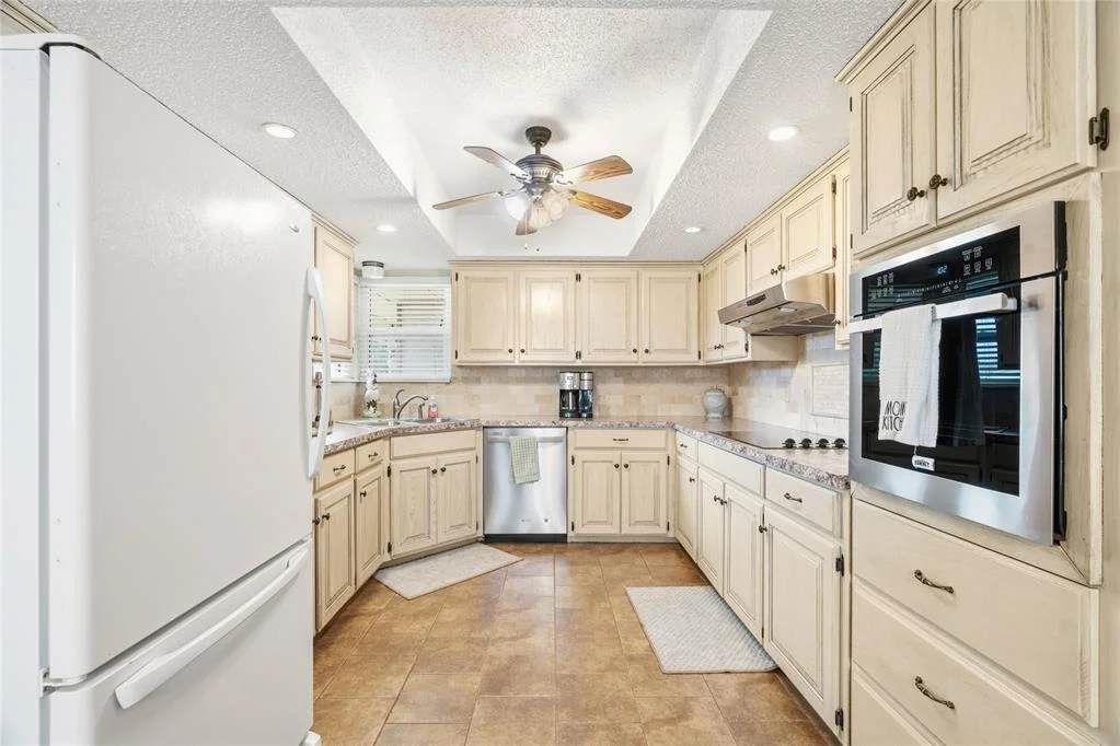 Photo of 305 W Platt Drive