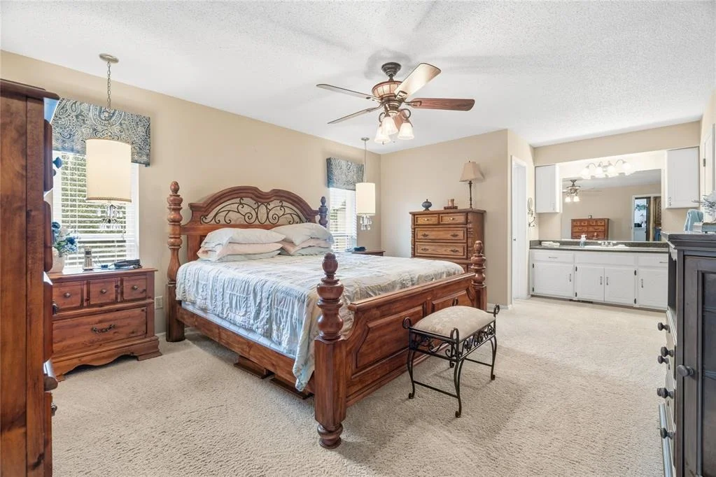 Photo of 305 W Platt Drive