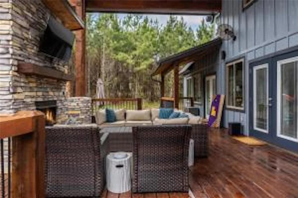 Photo of 180 Weeping Willow Trail