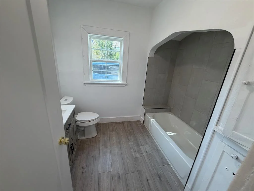 Photo of 1107 Bluff View Drive