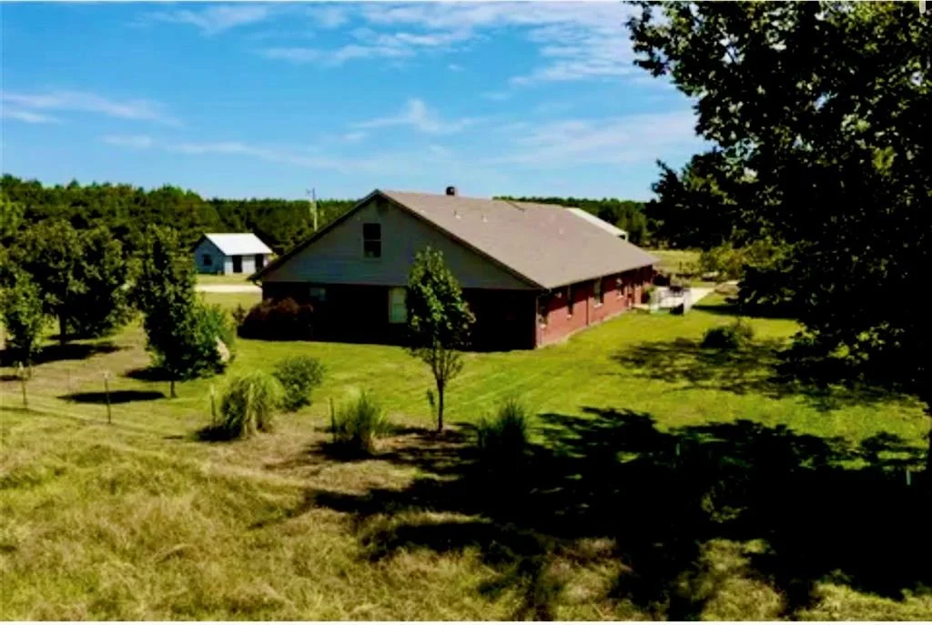 Photo of 868 N Living Land Road