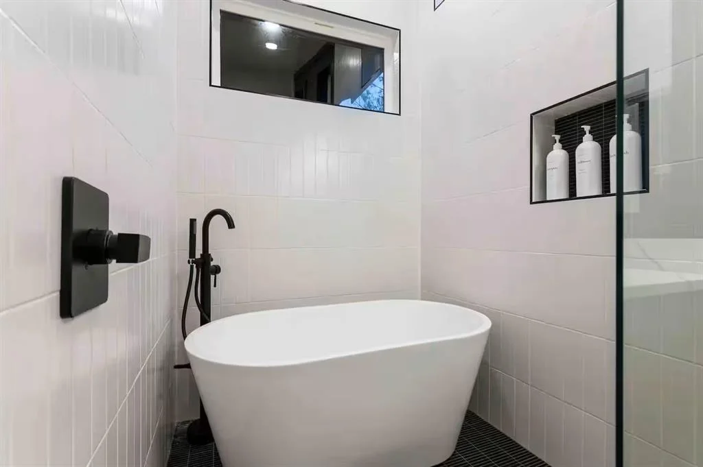 Photo of 836 Timberline Trail