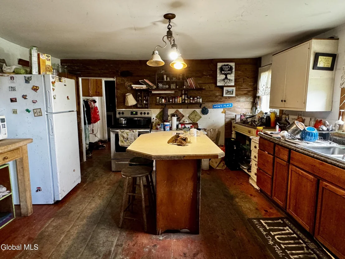 Photo of 21 River Road