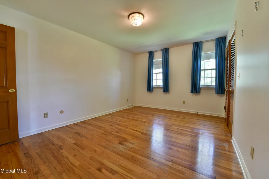 Photo of 1205 Viewmont Drive