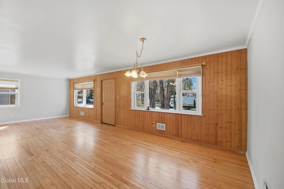 Photo of 138 Birchwood Drive