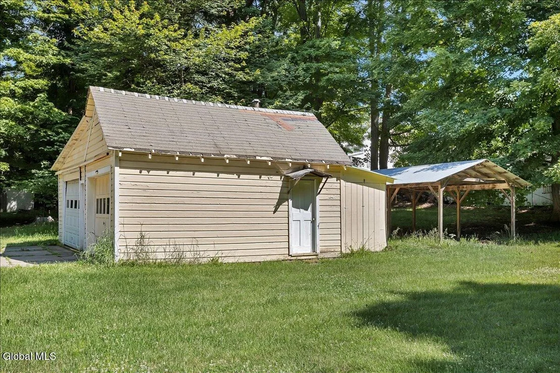 Photo of 60 Maple Avenue
